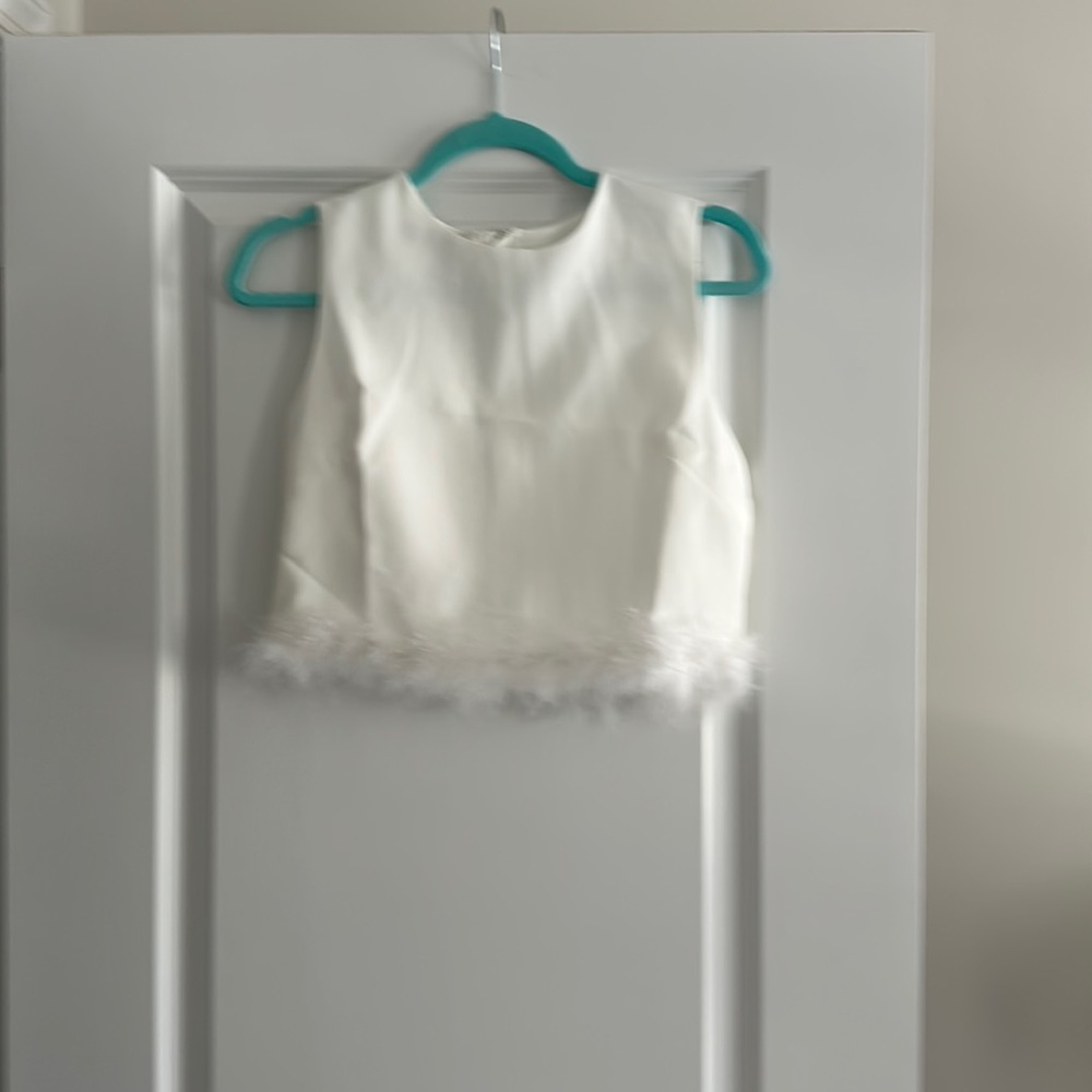 White crop top with fur waist